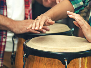 COURS DE PERCUSSIONS LATINES